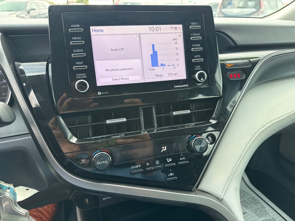 2022 Toyota Camry Image 16