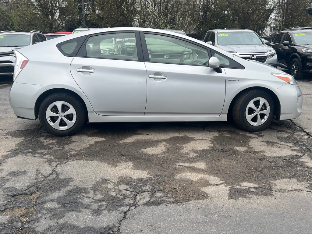 2023 Toyota Prius Image 3