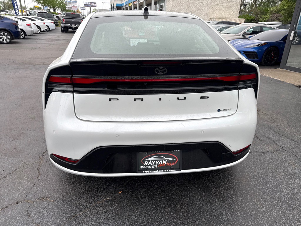 2023 Toyota Prius Image 5