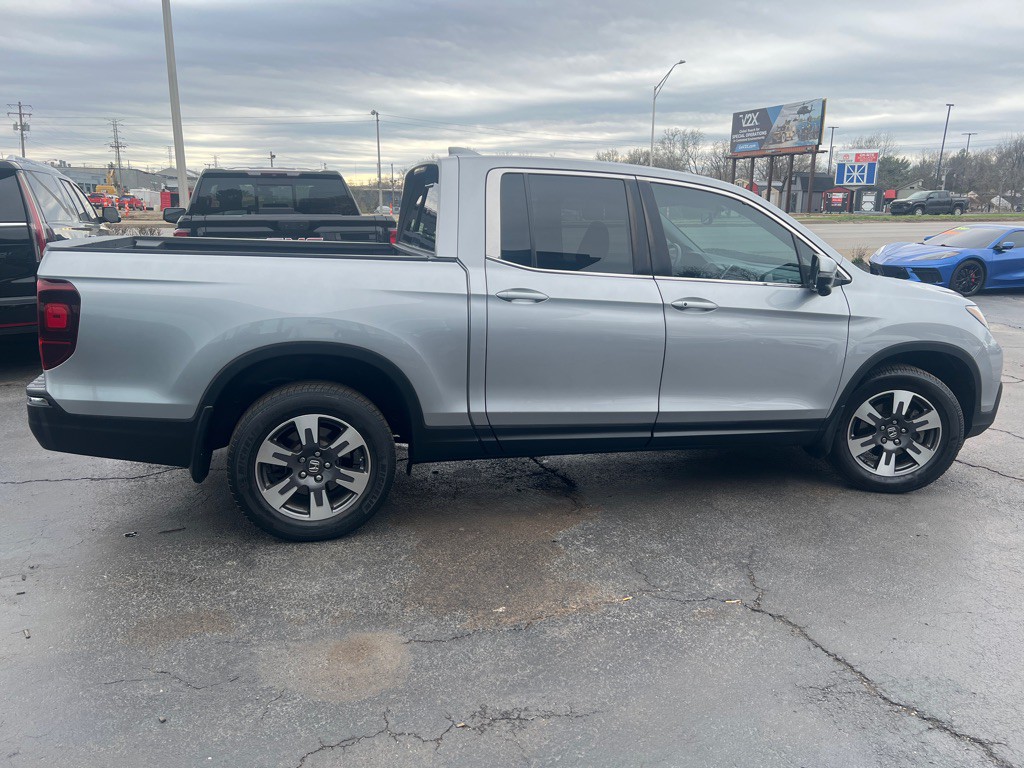 2019 Honda Ridgeline Image 8