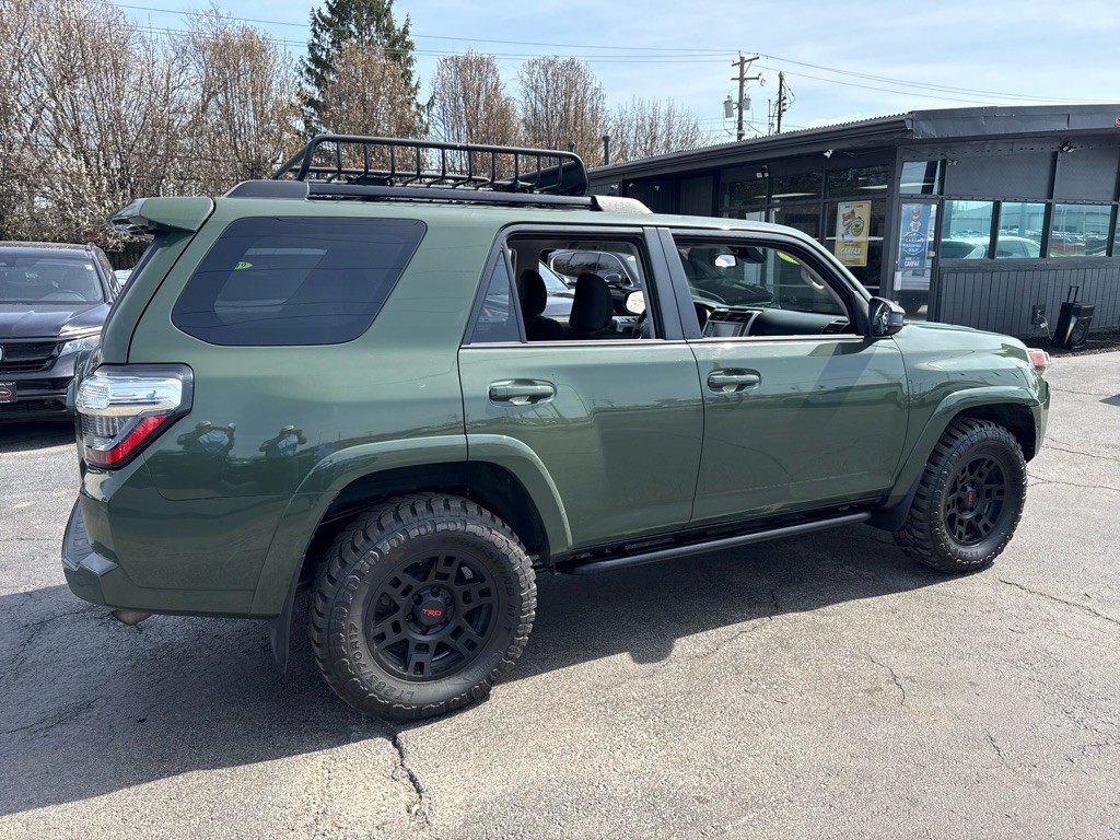 2021 Toyota 4Runner Image 9
