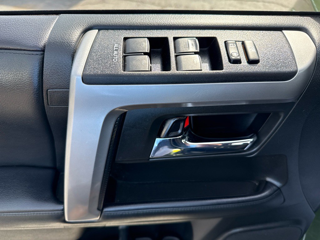 2021 Toyota 4Runner Image 14