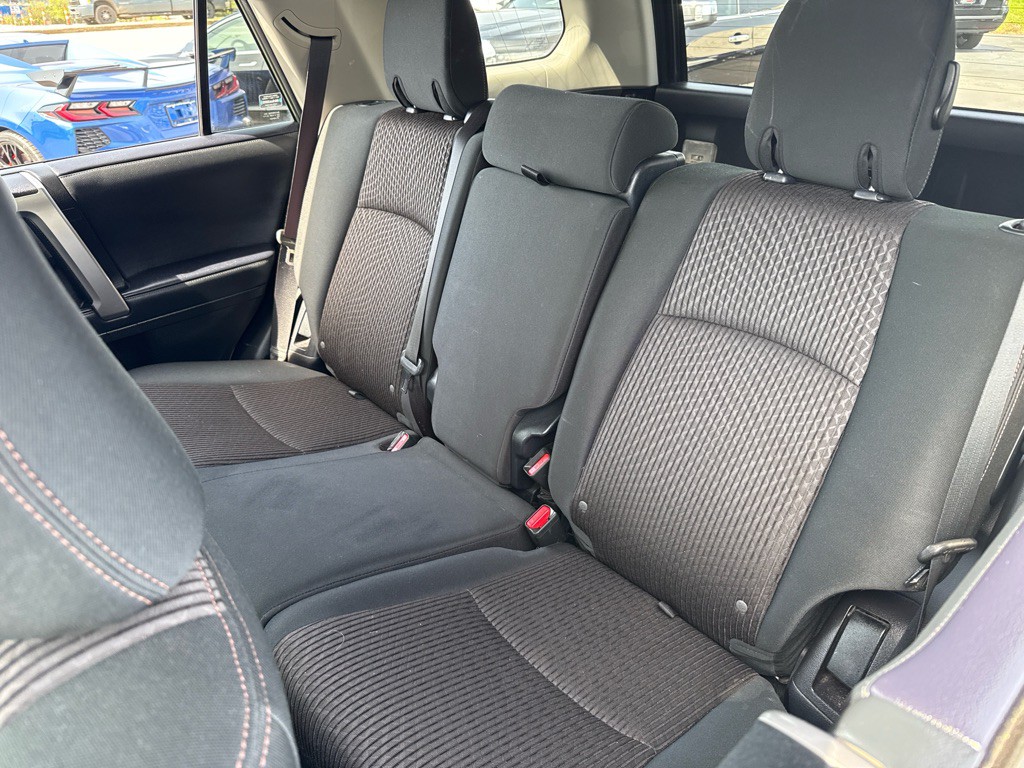 2021 Toyota 4Runner Image 17