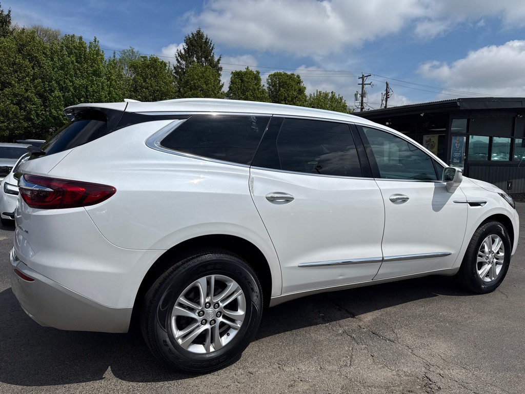 2018 Buick Enclave Image 11