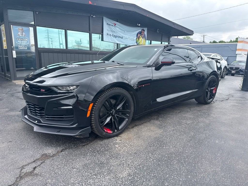 2022 Chevrolet Camaro Image 1
