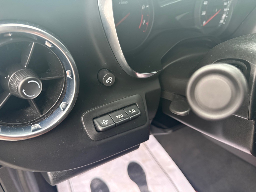 2022 Chevrolet Camaro Image 14