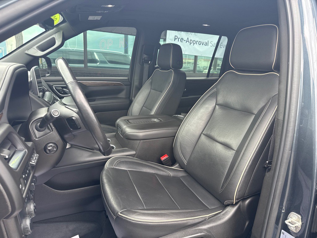 2021 Chevrolet Suburban Image 12