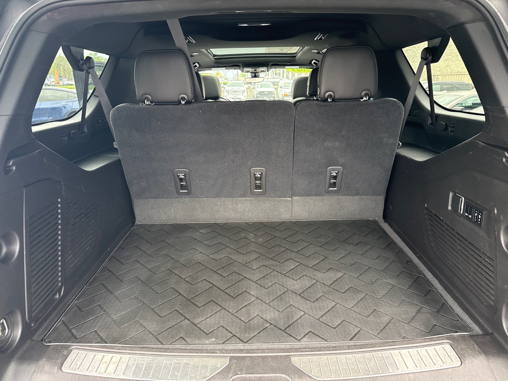 2021 Chevrolet Suburban Image 25