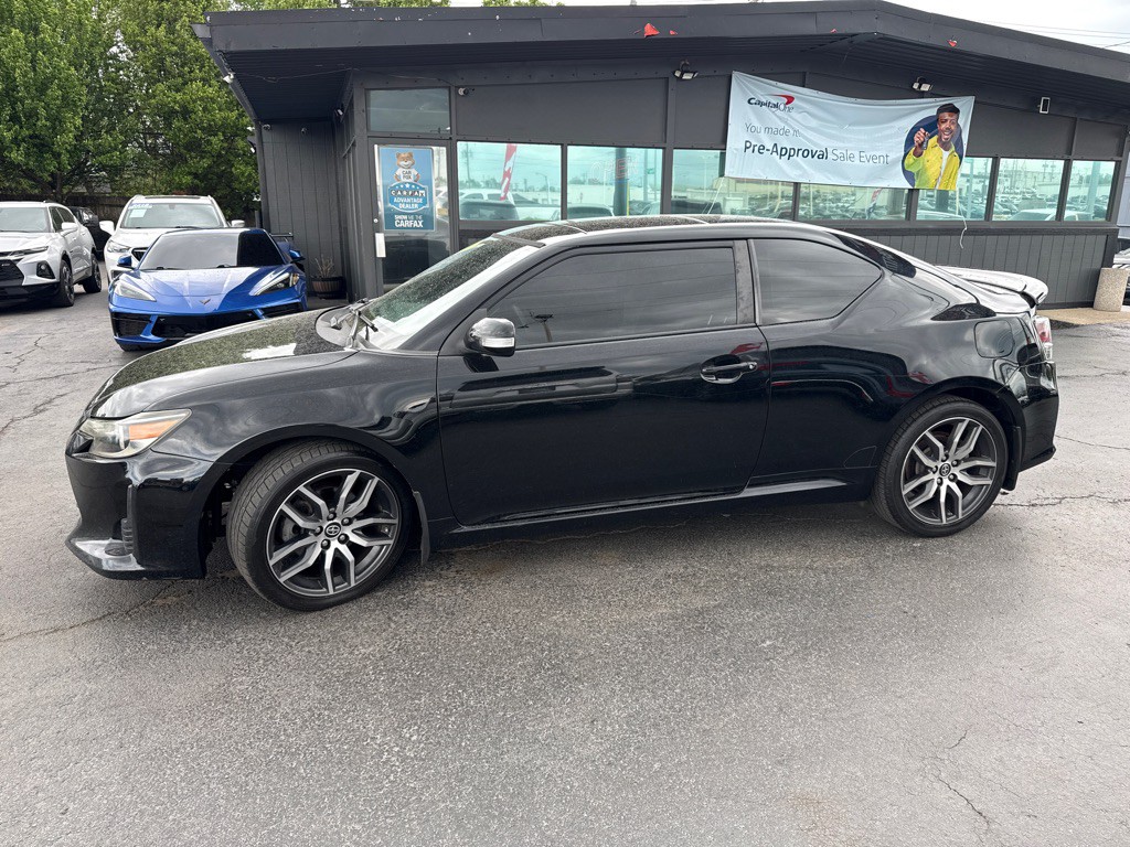 2014 Scion tC Image 3