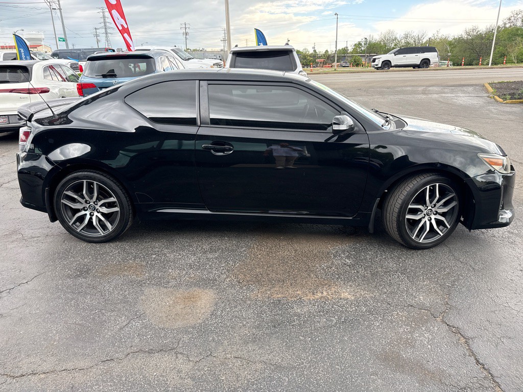 2014 Scion tC Image 8