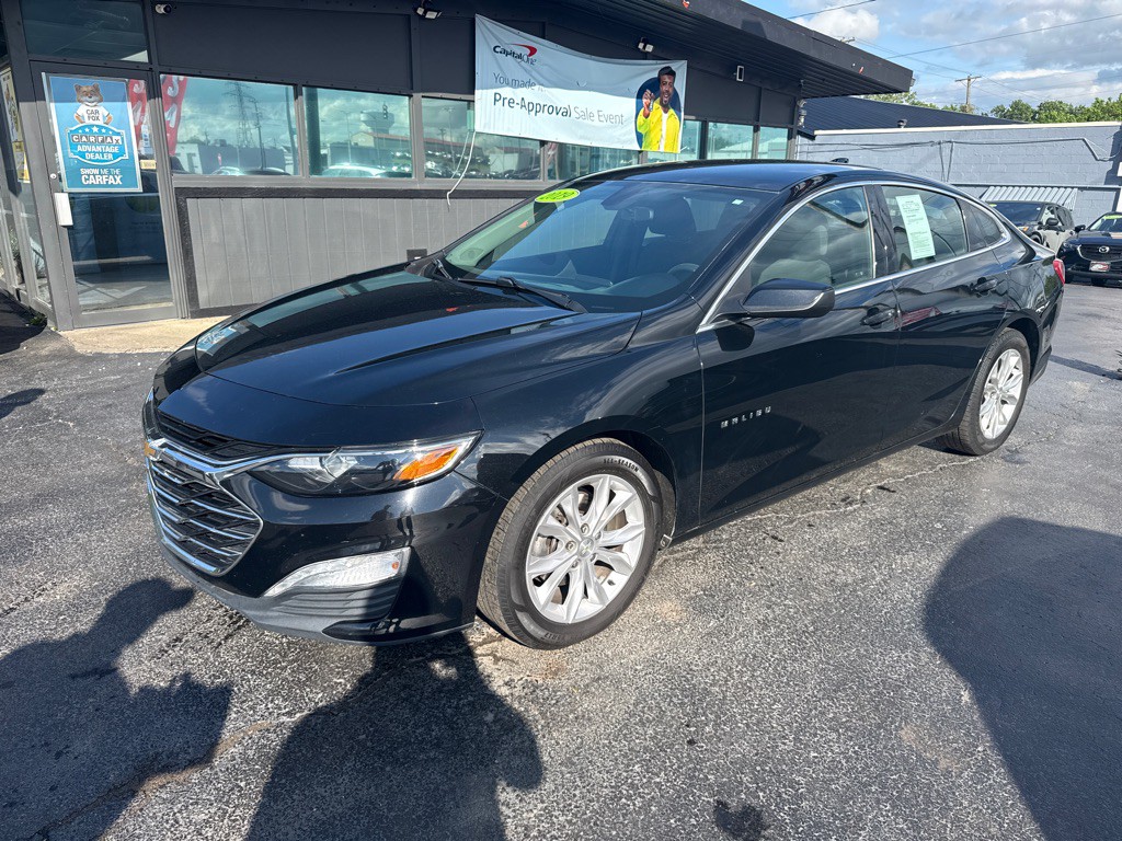 2019 Chevrolet Malibu Image 1