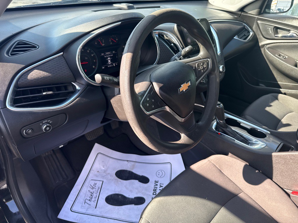 2019 Chevrolet Malibu Image 14