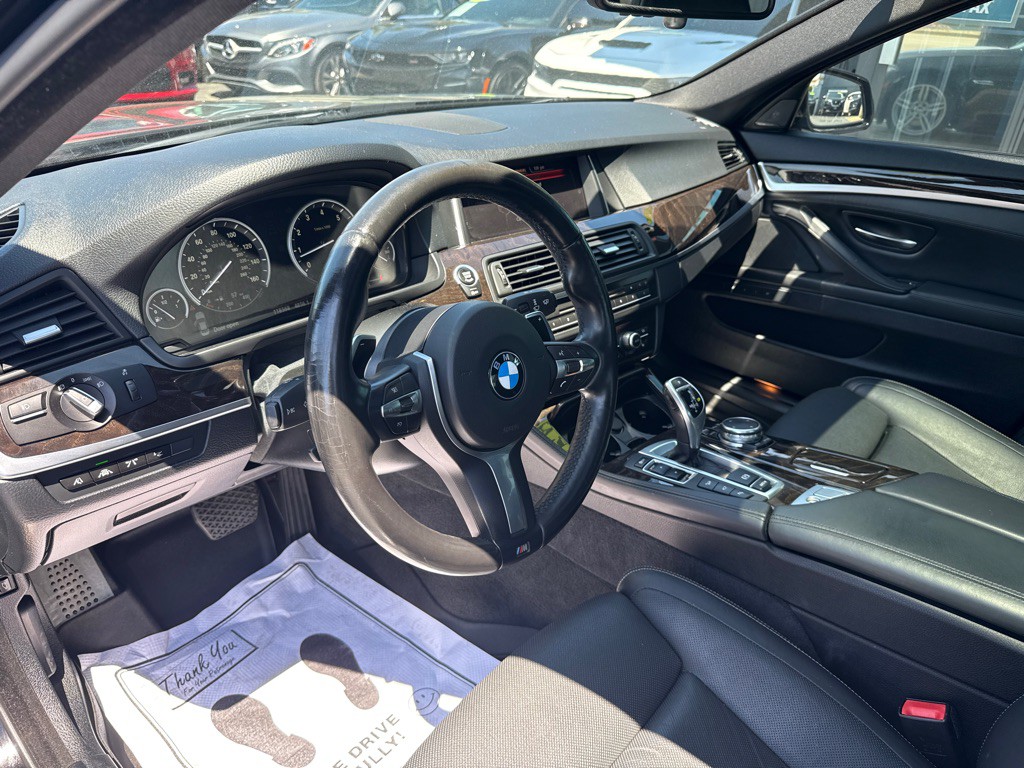 2016 BMW 5 Series Image 11