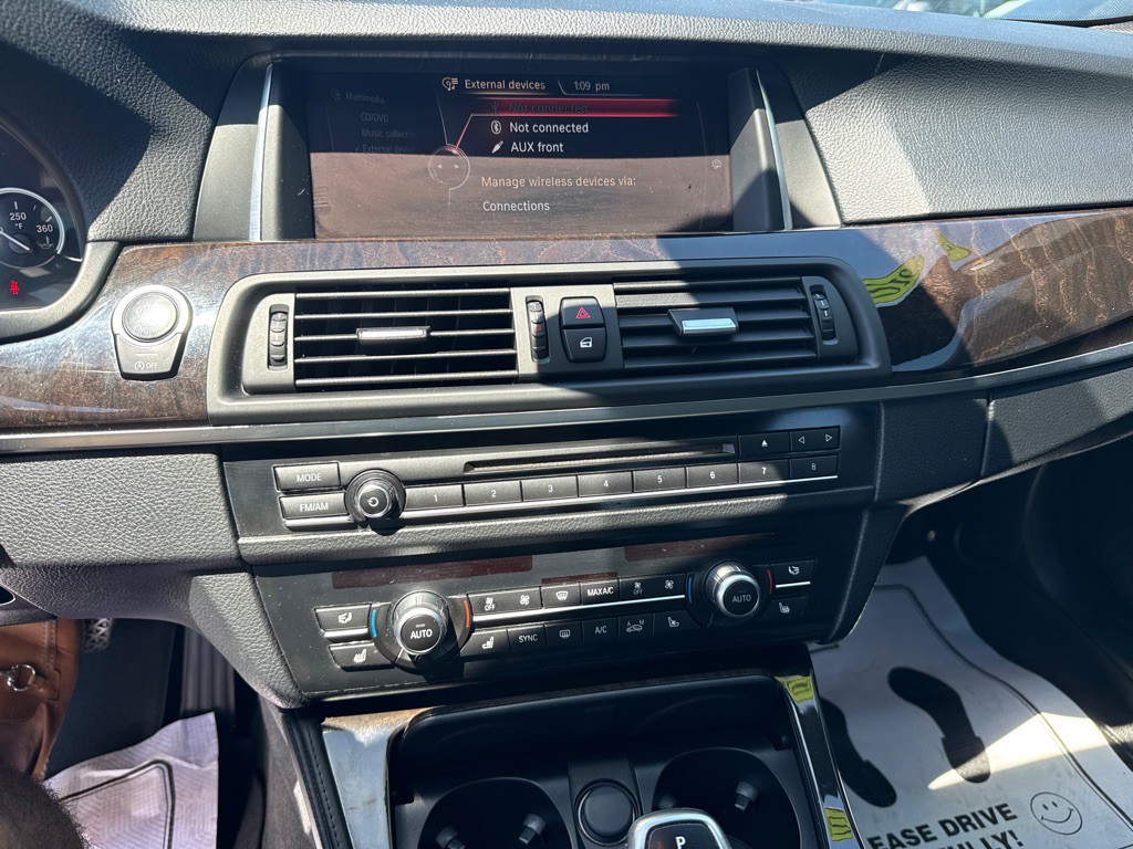2016 BMW 5 Series Image 15