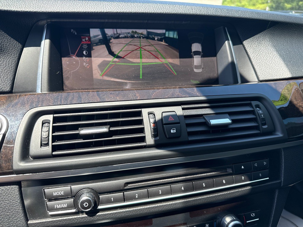 2016 BMW 5 Series Image 19