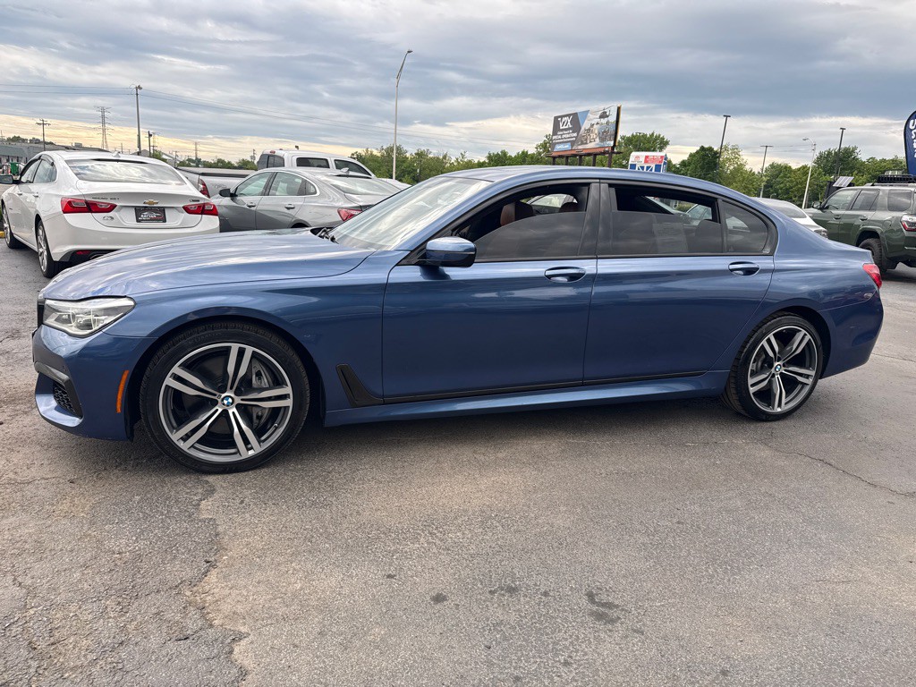 2019 BMW 7 Series Image 2