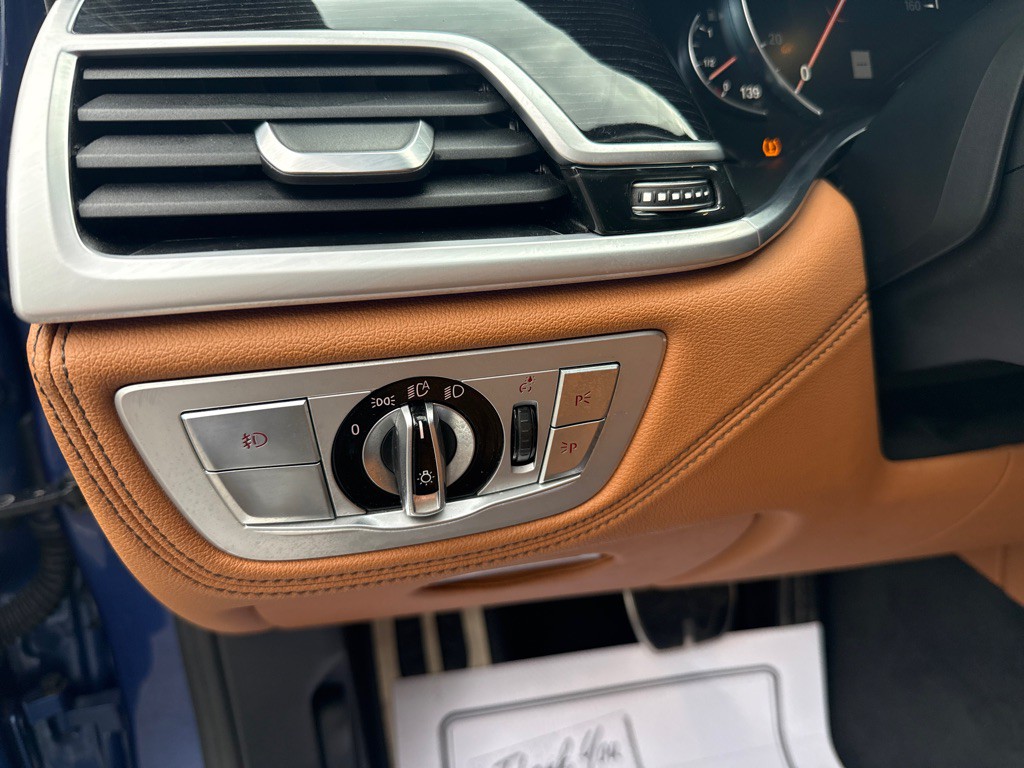 2019 BMW 7 Series Image 16