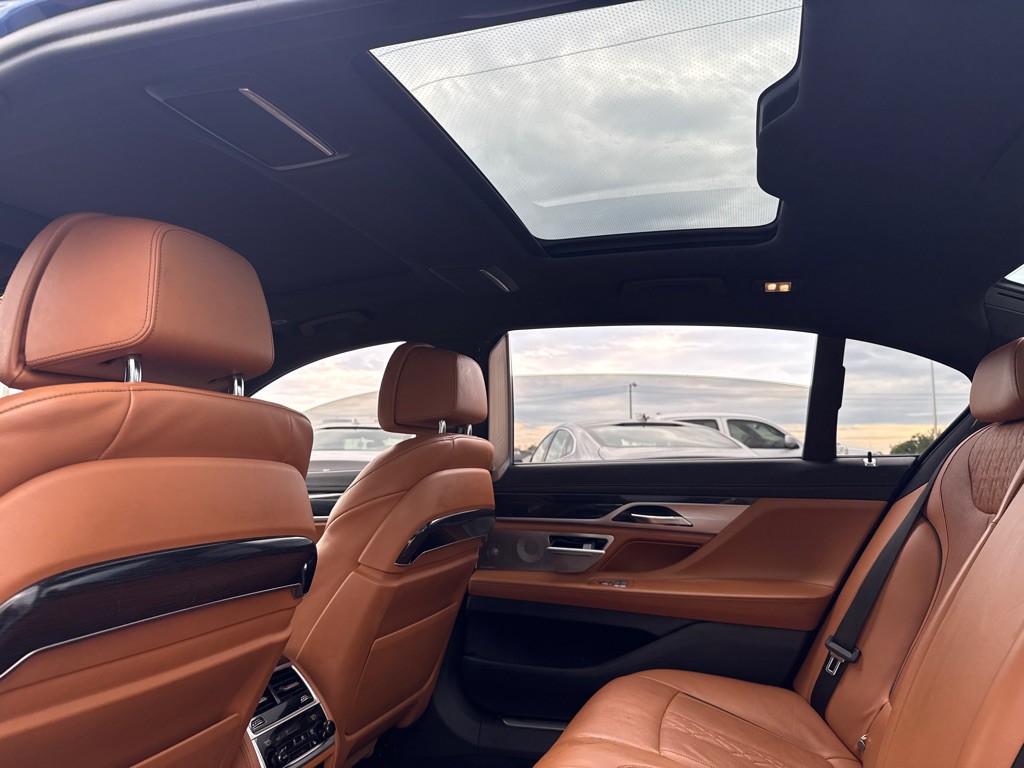 2019 BMW 7 Series Image 23