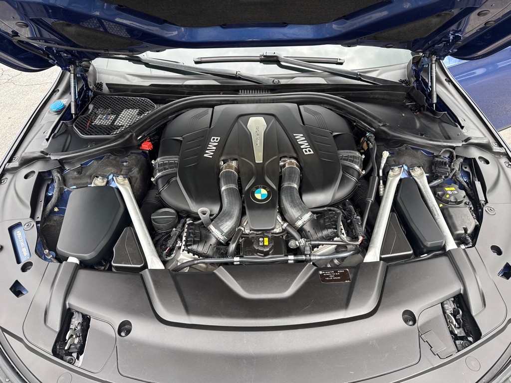 2019 BMW 7 Series Image 32