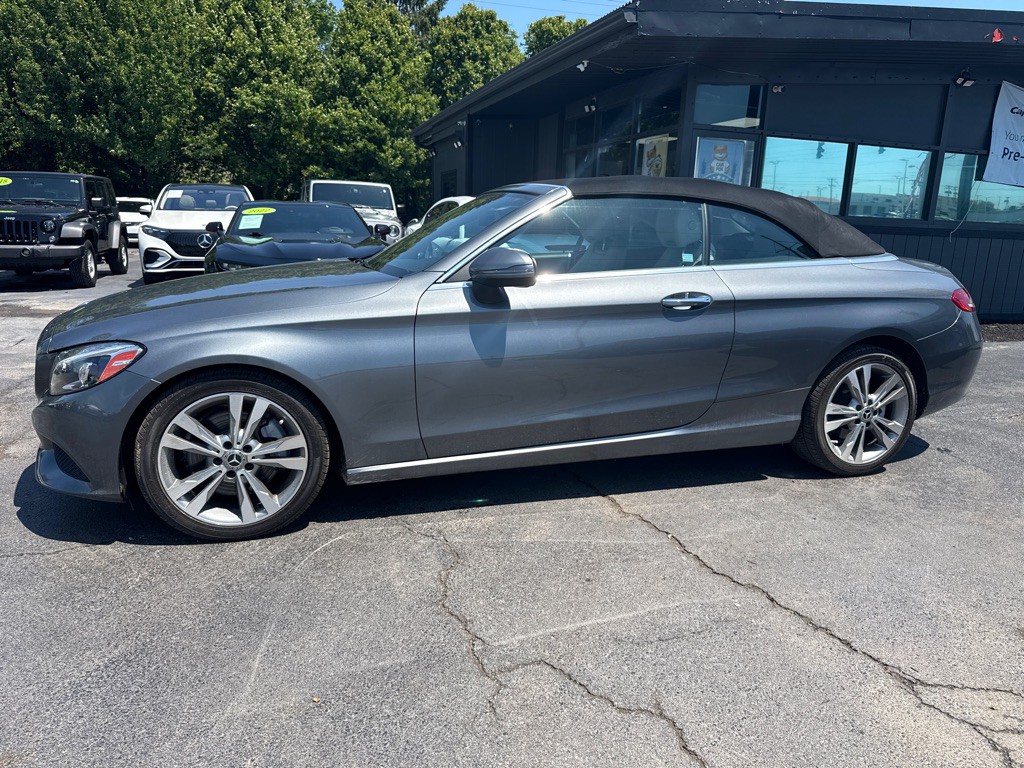 2017 Mercedes-Benz C-Class Image 2