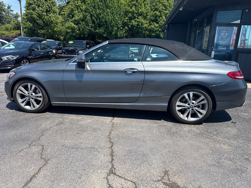 2017 Mercedes-Benz C-Class Image 3