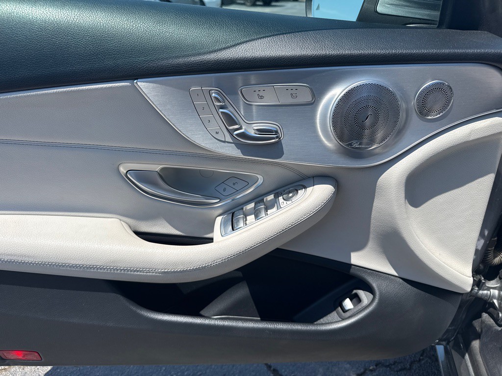 2017 Mercedes-Benz C-Class Image 12