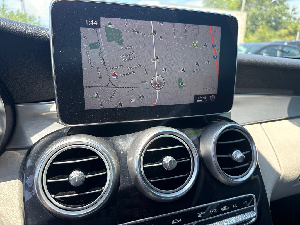 2017 Mercedes-Benz C-Class Image 17