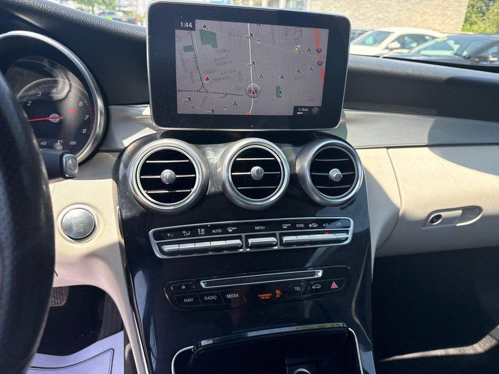 2017 Mercedes-Benz C-Class Image 18