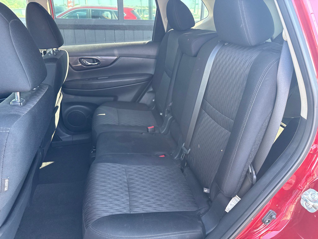 2019 Nissan Rogue Image 12