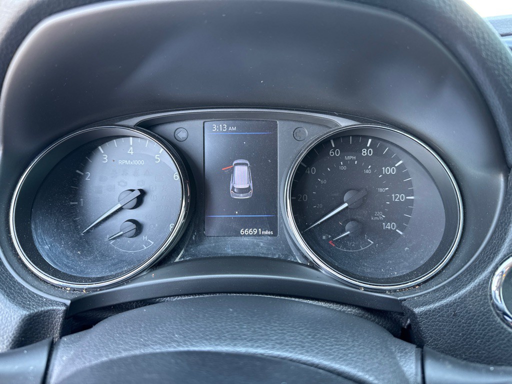 2019 Nissan Rogue Image 15