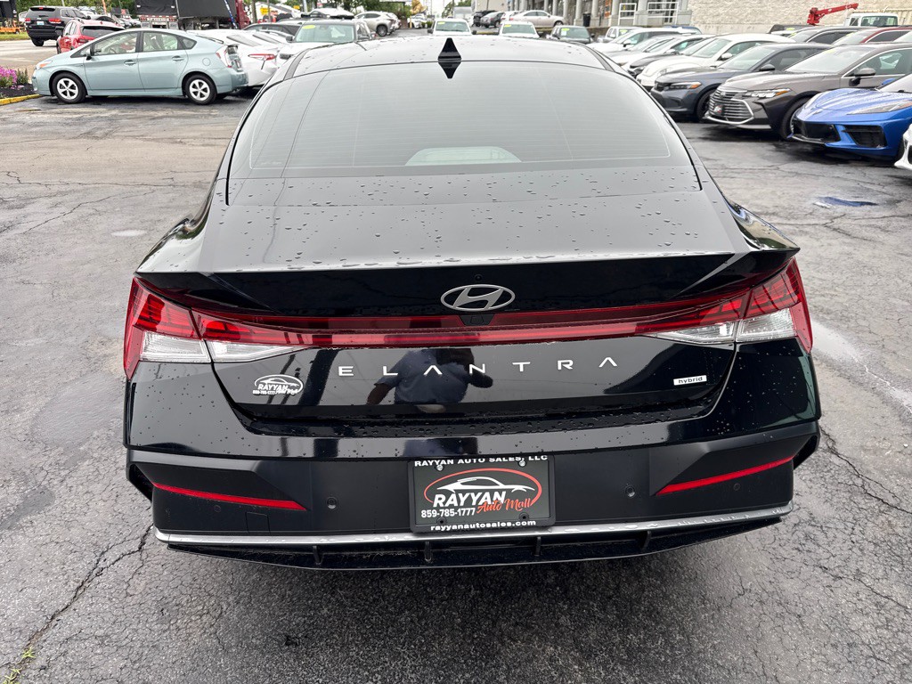 2024 Hyundai Elantra Image 5
