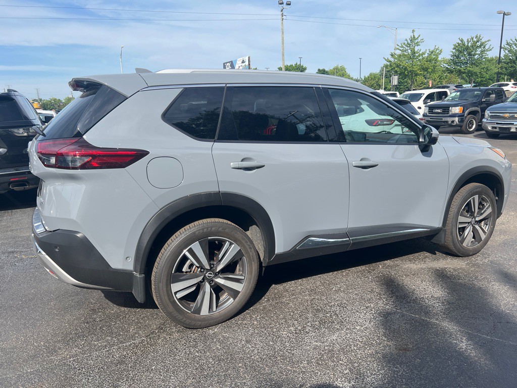 2022 Nissan Rogue Image 10