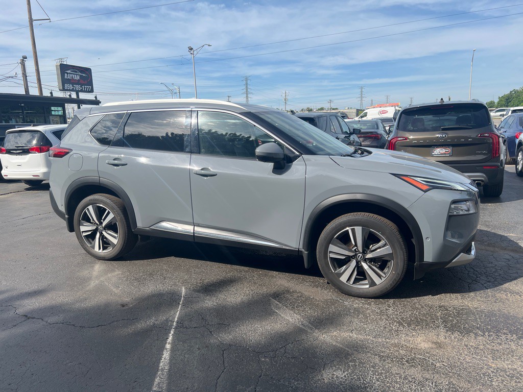 2022 Nissan Rogue Image 12