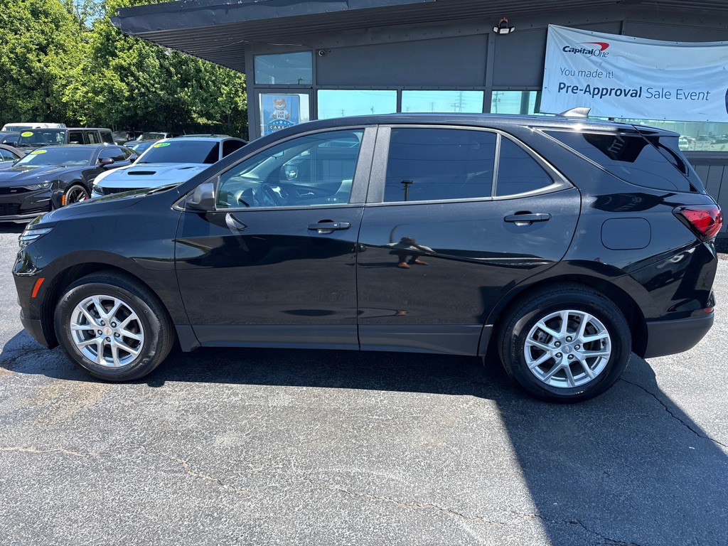 2023 Chevrolet Equinox Image 3