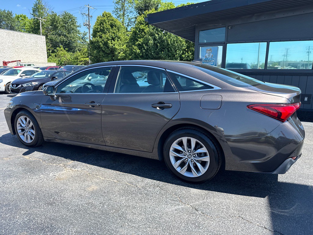 2019 Toyota Avalon Image 3