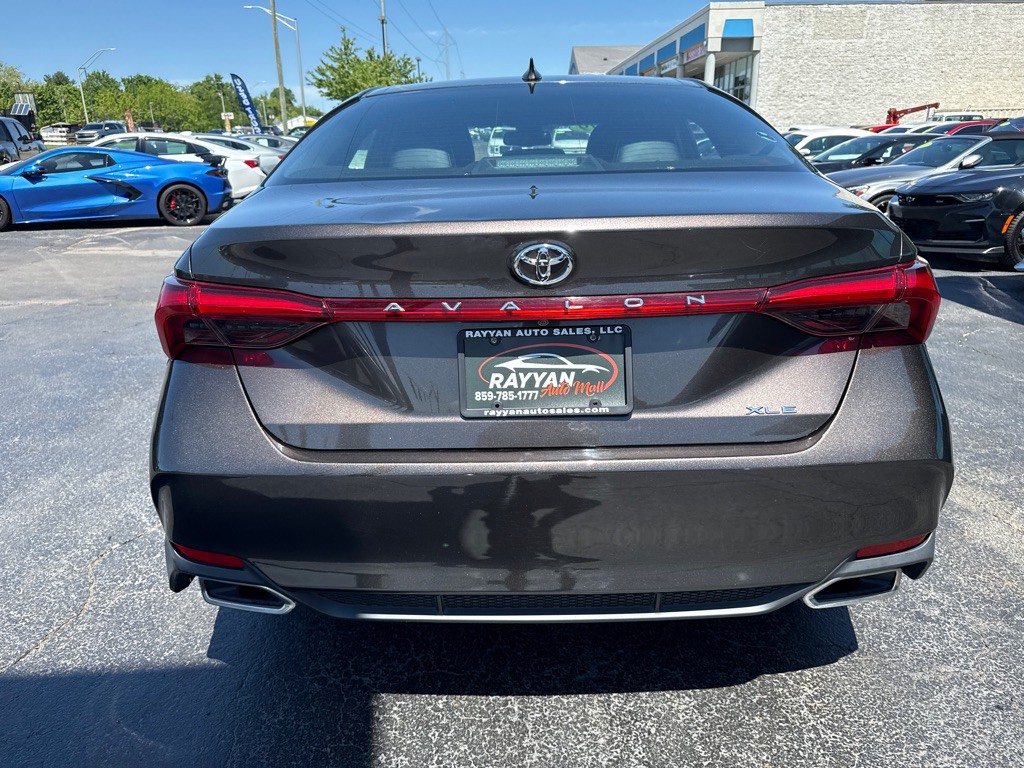 2019 Toyota Avalon Image 5