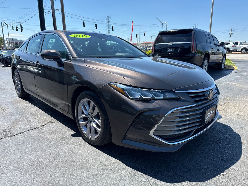 2019 Toyota Avalon Image 8