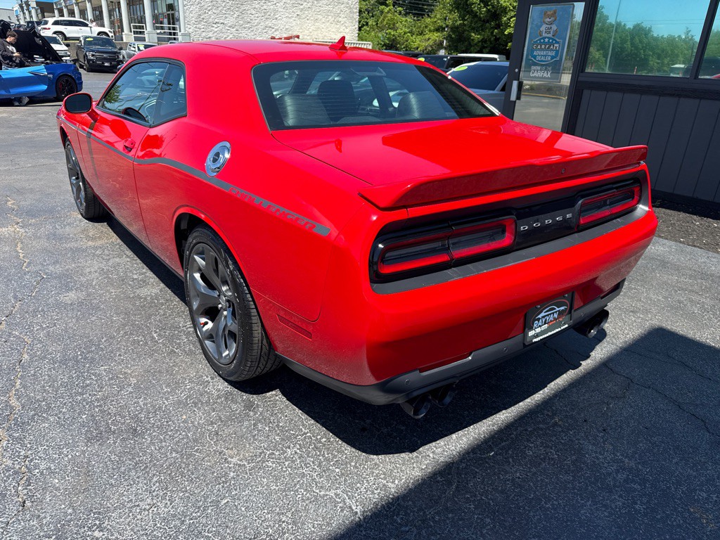 2015 Dodge Challenger Image 4