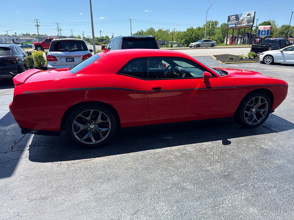 2015 Dodge Challenger Image 7