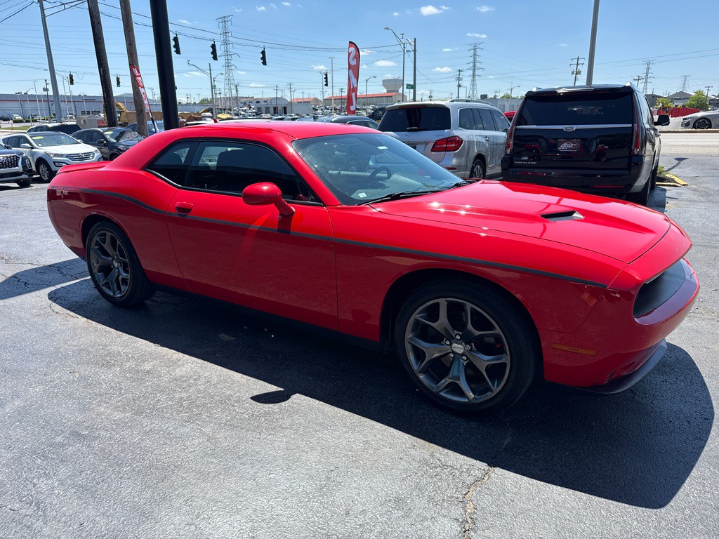 2015 Dodge Challenger Image 8