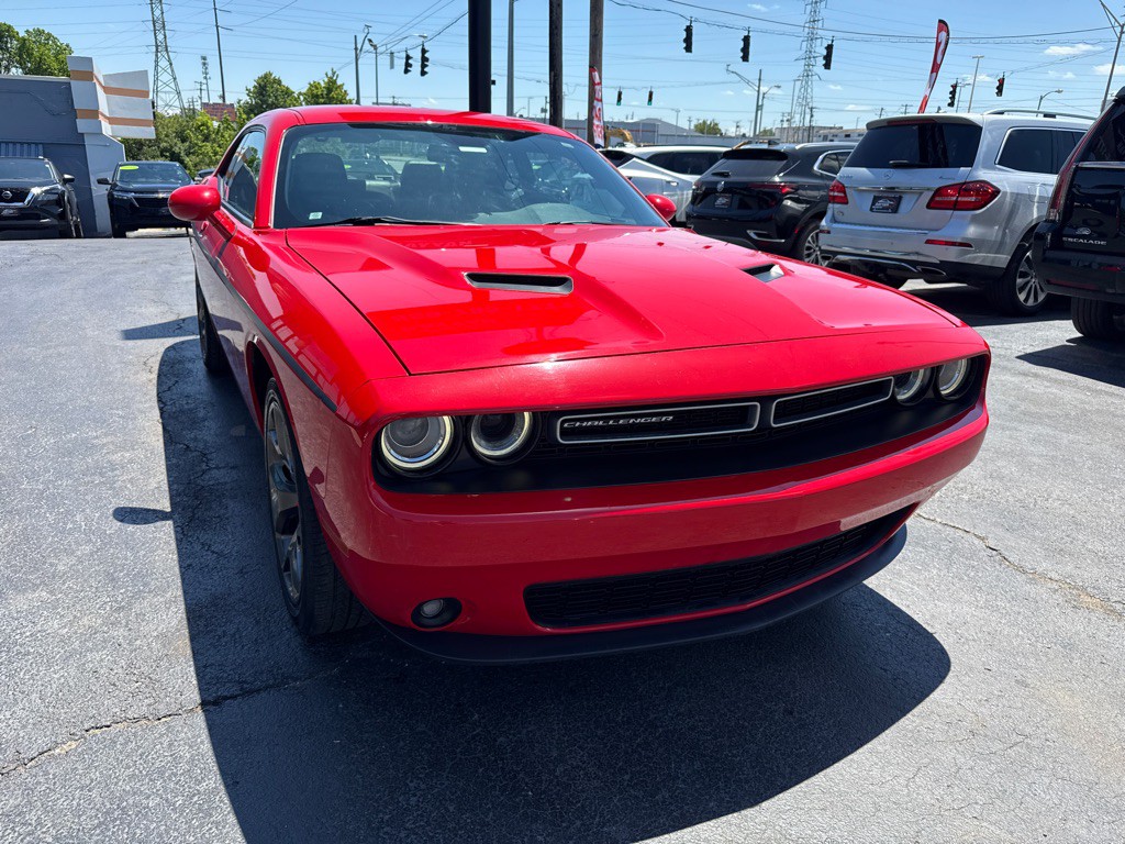 2015 Dodge Challenger Image 9