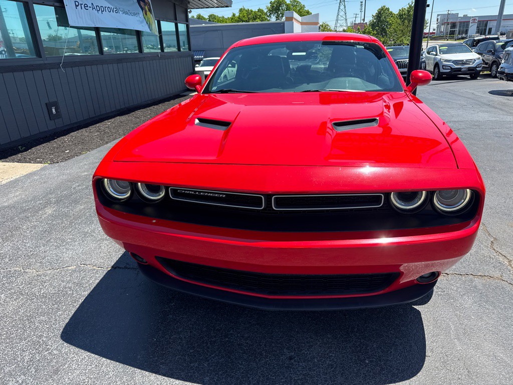 2015 Dodge Challenger Image 10