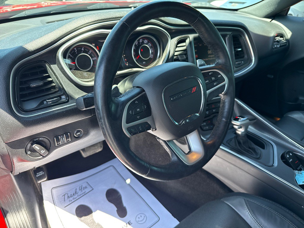 2015 Dodge Challenger Image 14