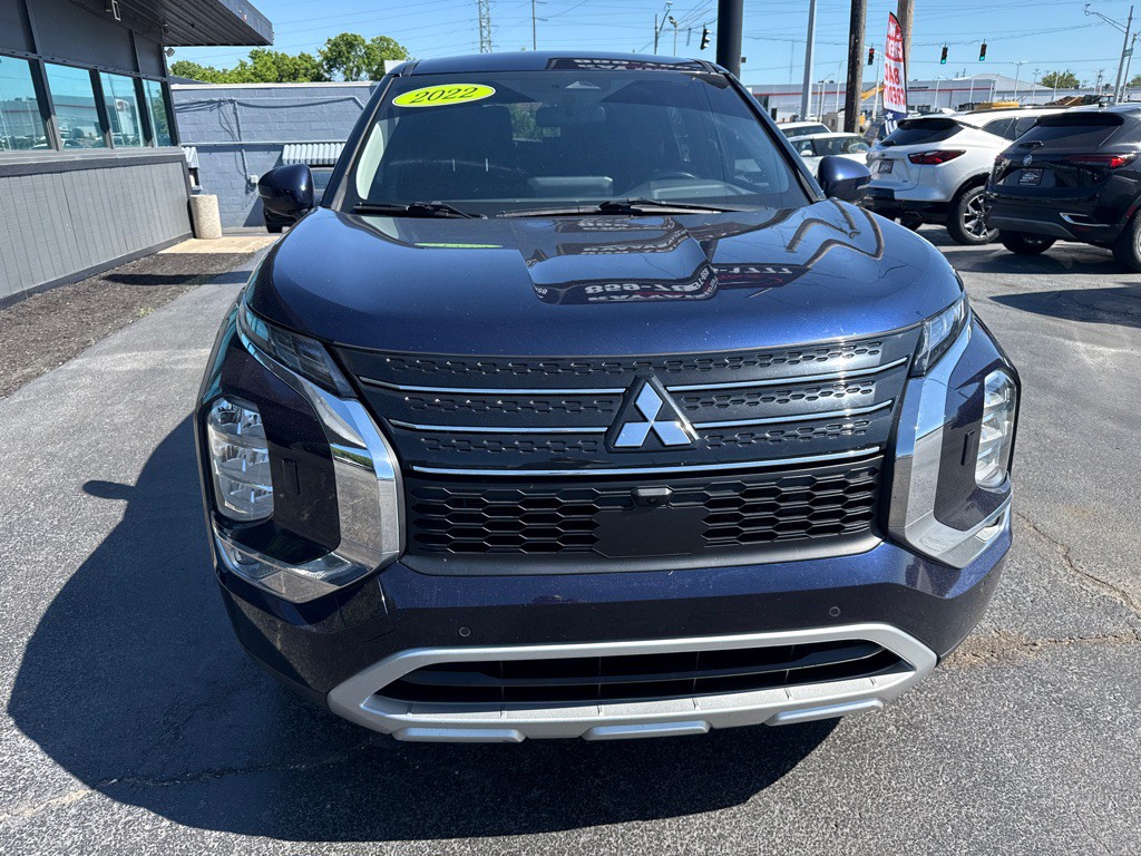 2022 Mitsubishi Outlander Image 9