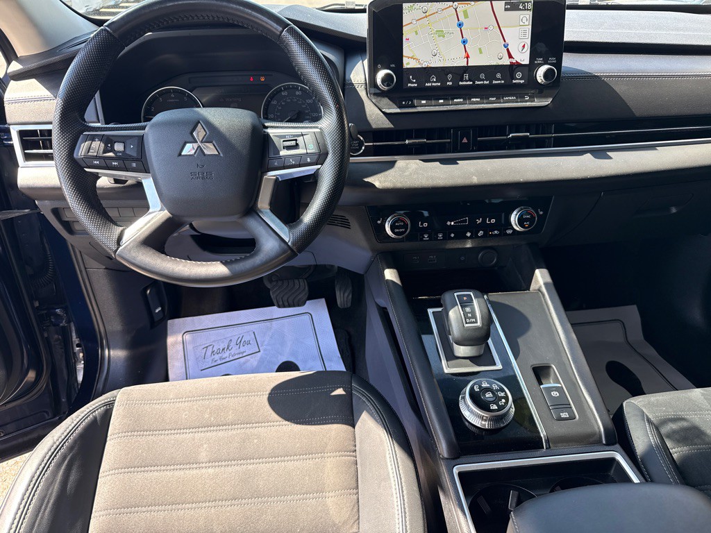 2022 Mitsubishi Outlander Image 14