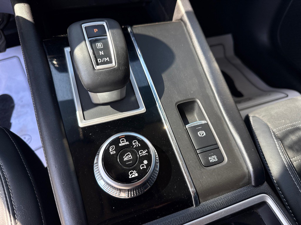 2022 Mitsubishi Outlander Image 16
