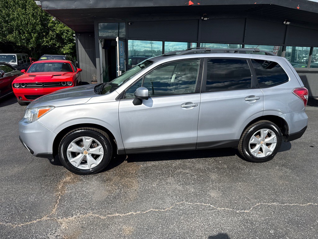 2015 Subaru Forester Image 2