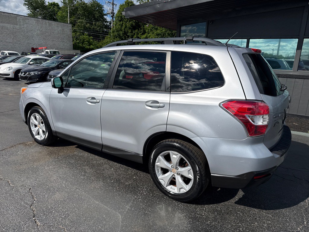 2015 Subaru Forester Image 3