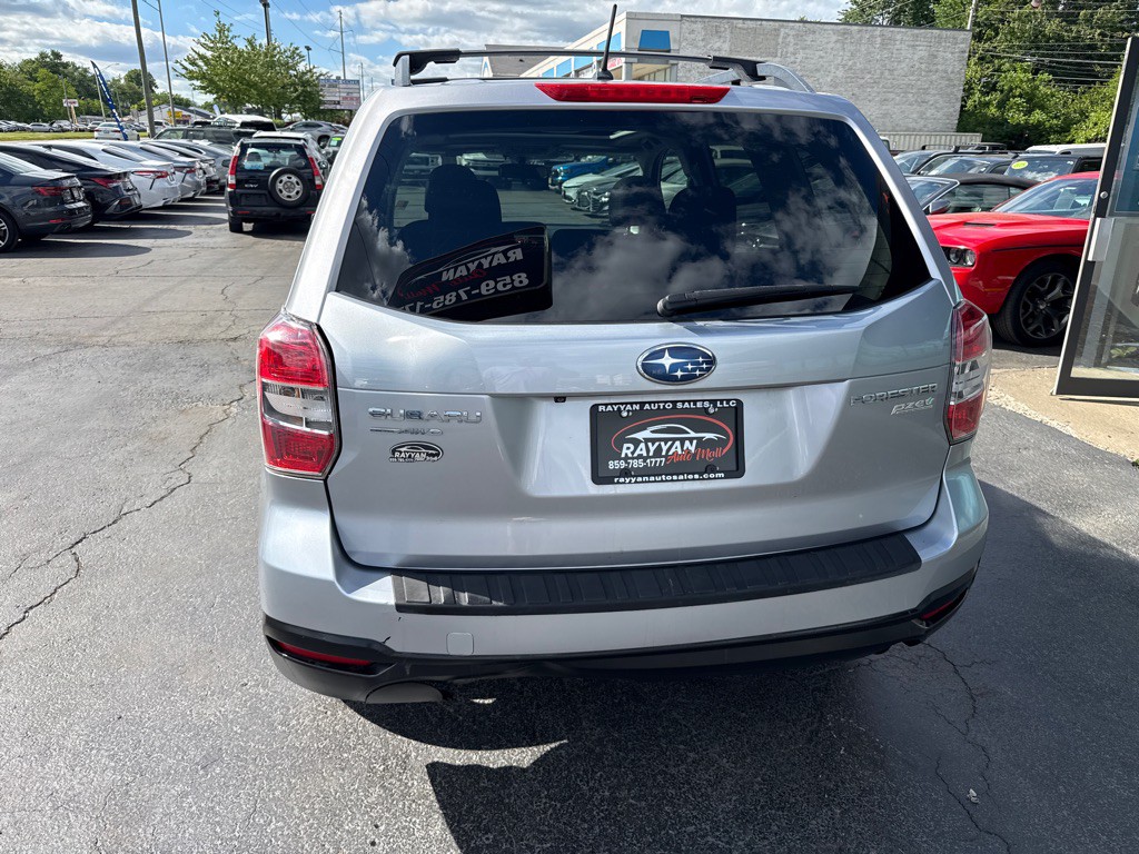 2015 Subaru Forester Image 4