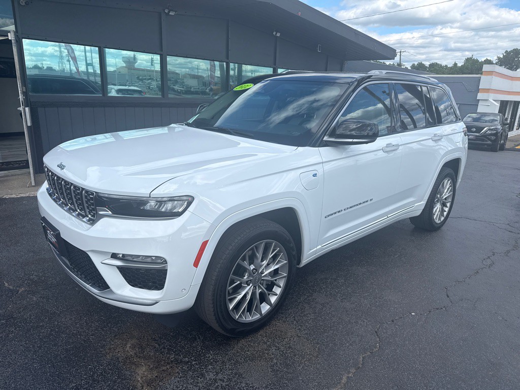 2022 Jeep Grand Cherokee Image 1